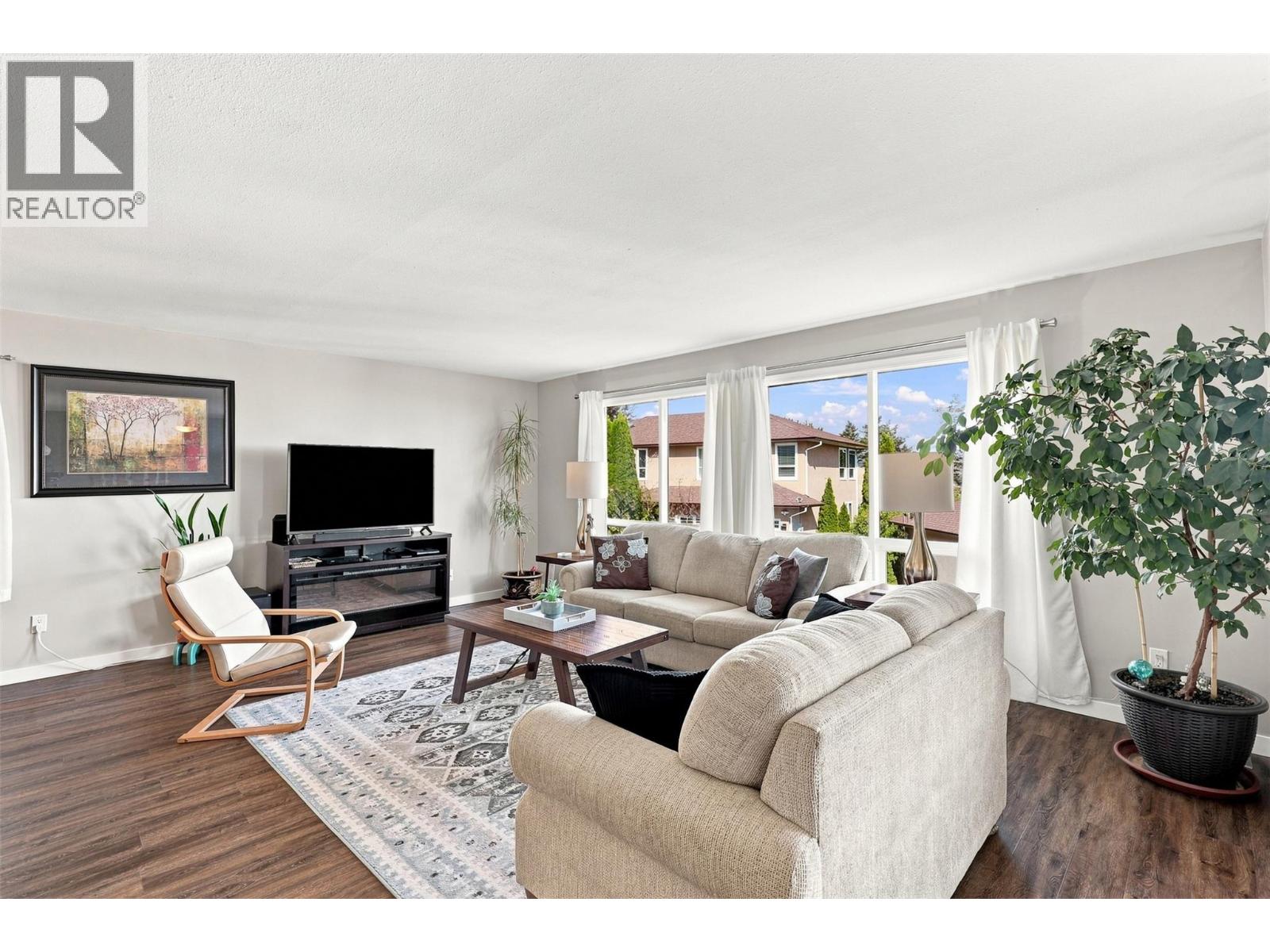 2020 Van Horne Drive Unit# 12, Kamloops, British Columbia  V1S 1G3 - Photo 5 - 10397463