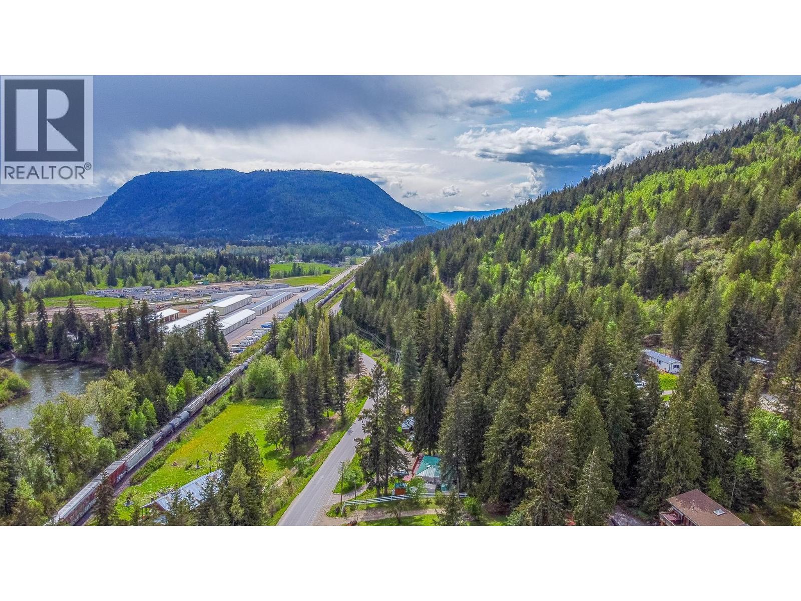 2036 Solsqua-Sicamous Road Unit# 8, Sicamous, British Columbia  V0E 2V4 - Photo 44 - 10397429