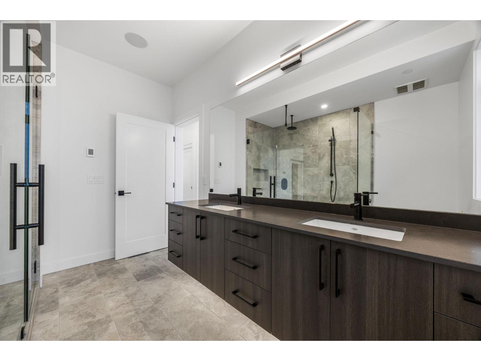 6008 Princess Street, Peachland, British Columbia  V0H 1X7 - Photo 45 - 10397477