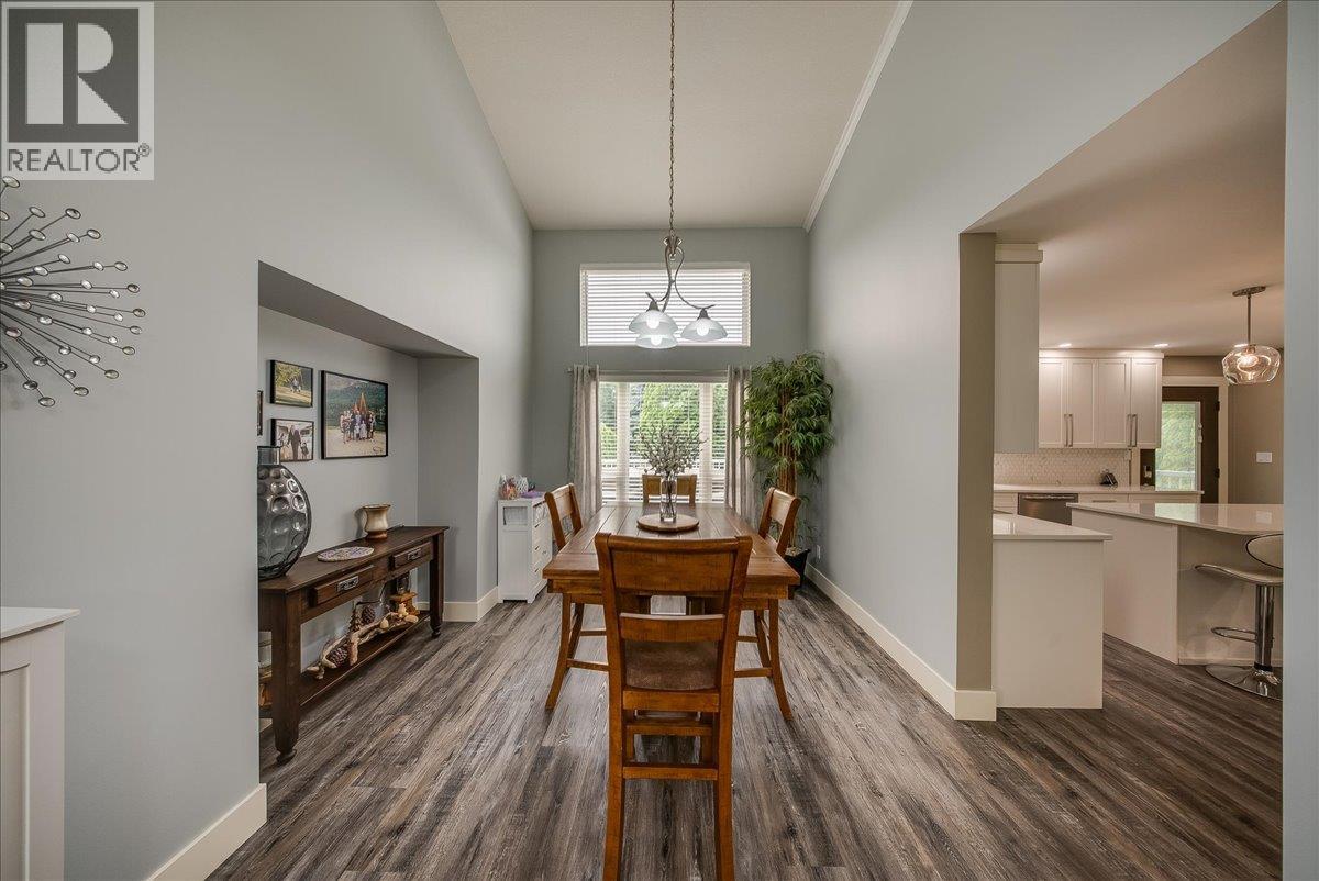 1021 Bridgeview Crescent, Castlegar, British Columbia  V1N 4K9 - Photo 21 - 10397456