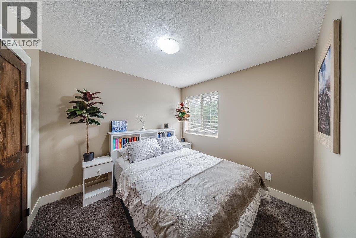 1021 Bridgeview Crescent, Castlegar, British Columbia  V1N 4K9 - Photo 30 - 10397456
