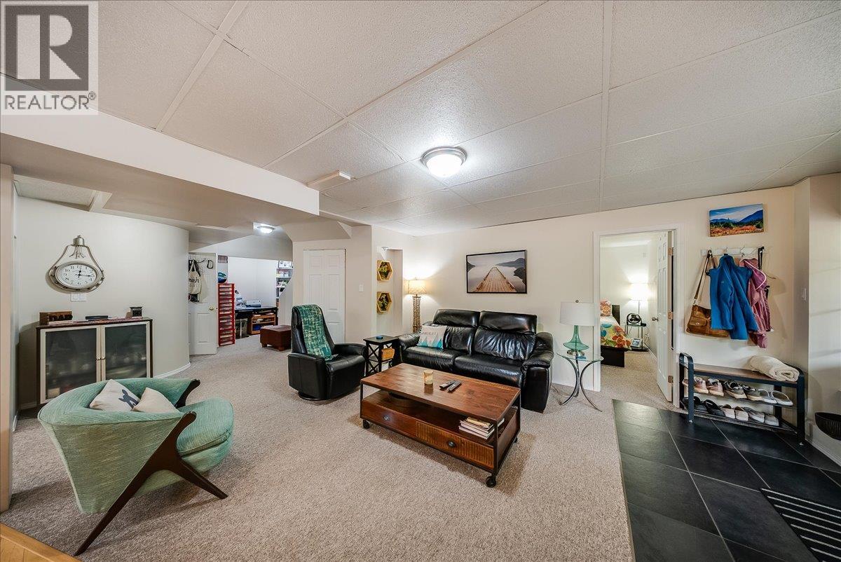 1021 Bridgeview Crescent, Castlegar, British Columbia  V1N 4K9 - Photo 35 - 10397456