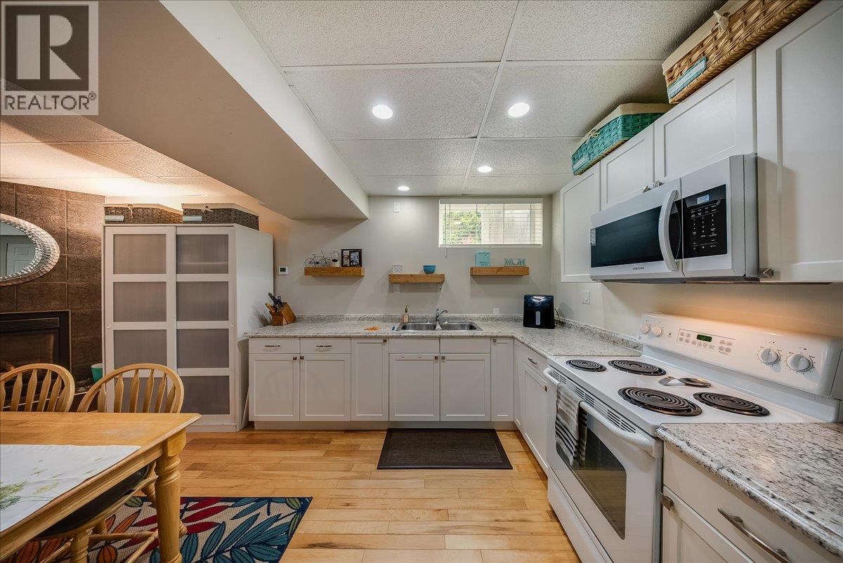 1021 Bridgeview Crescent, Castlegar, British Columbia  V1N 4K9 - Photo 42 - 10397456
