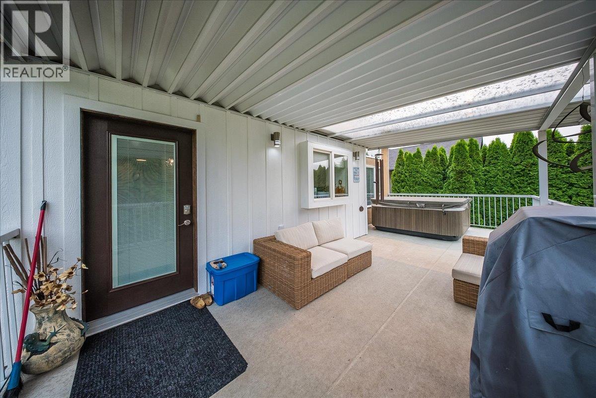 1021 Bridgeview Crescent, Castlegar, British Columbia  V1N 4K9 - Photo 50 - 10397456