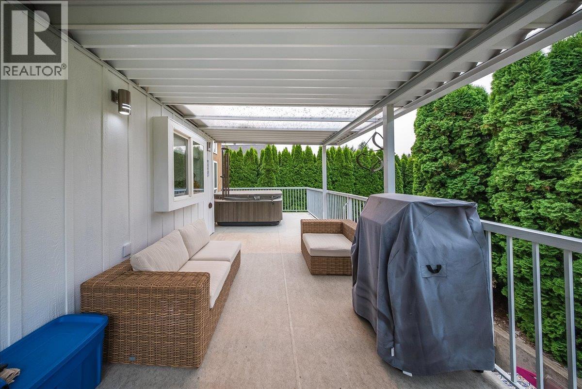 1021 Bridgeview Crescent, Castlegar, British Columbia  V1N 4K9 - Photo 51 - 10397456