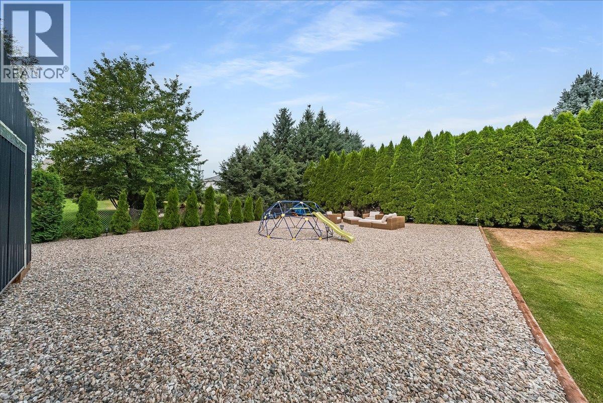 1021 Bridgeview Crescent, Castlegar, British Columbia  V1N 4K9 - Photo 73 - 10397456