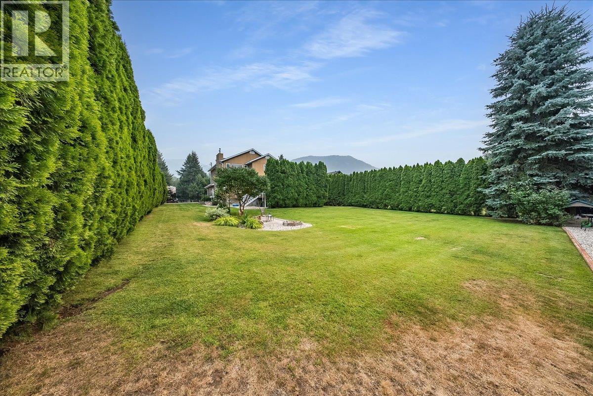 1021 Bridgeview Crescent, Castlegar, British Columbia  V1N 4K9 - Photo 74 - 10397456