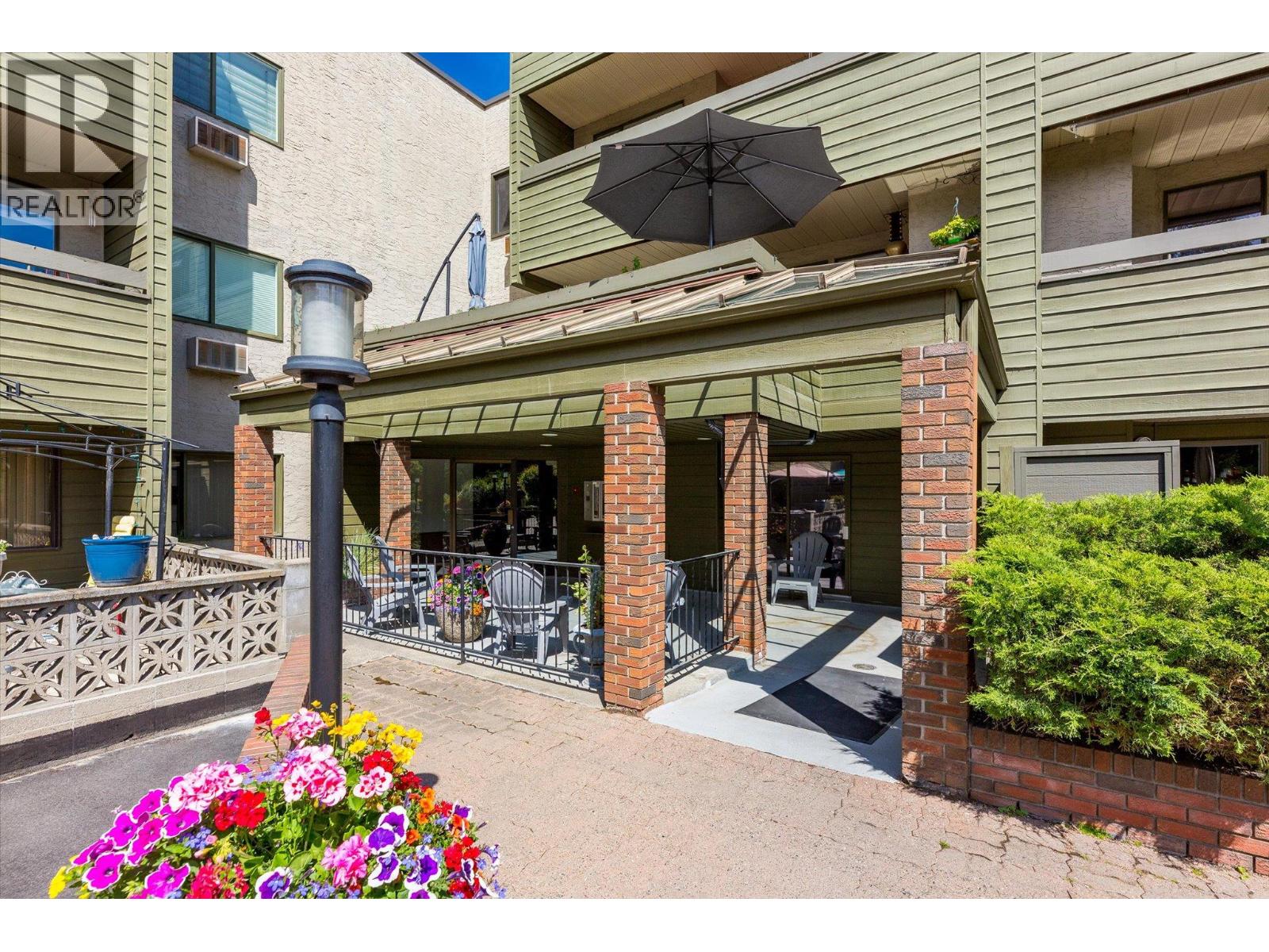 1056 Bernard Avenue Unit# 307, Kelowna, British Columbia  V1Y 8L7 - Photo 2 - 10396322
