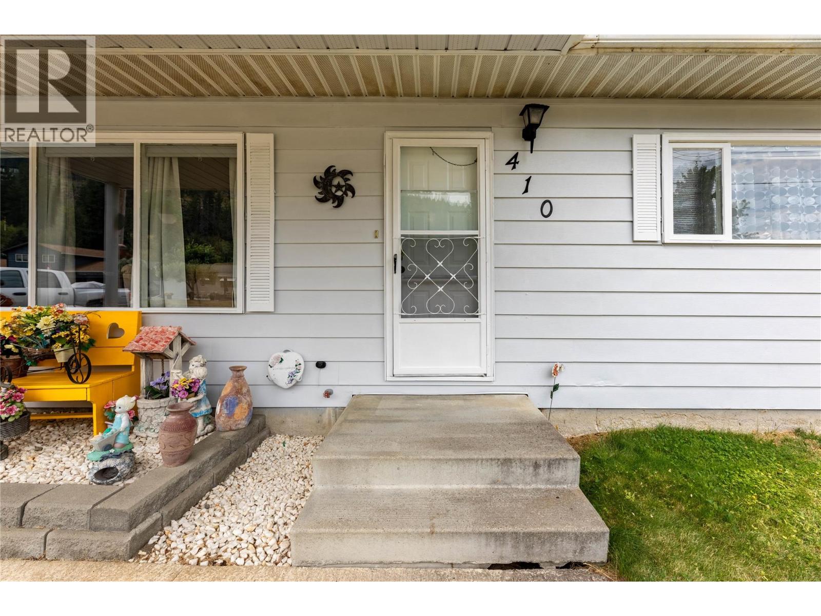 410 Oak Avenue, Sicamous, British Columbia  V0E 2V1 - Photo 3 - 10395193