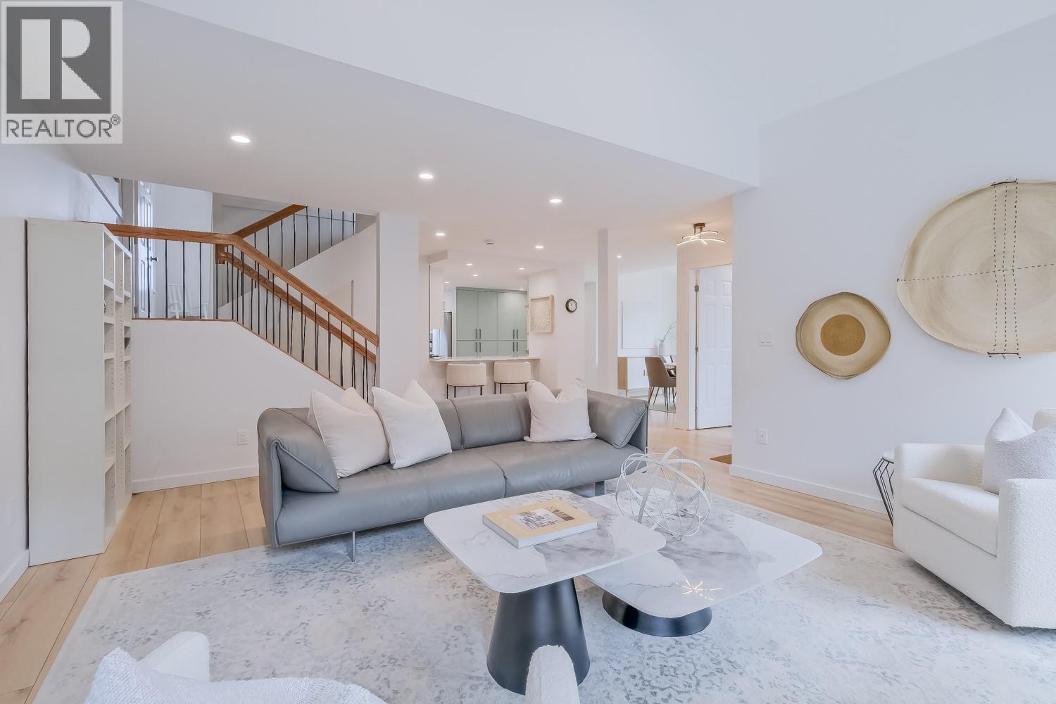 414 West Avenue Unit# 11, Kelowna, British Columbia  V1Y 4Z2 - Photo 3 - 10397327