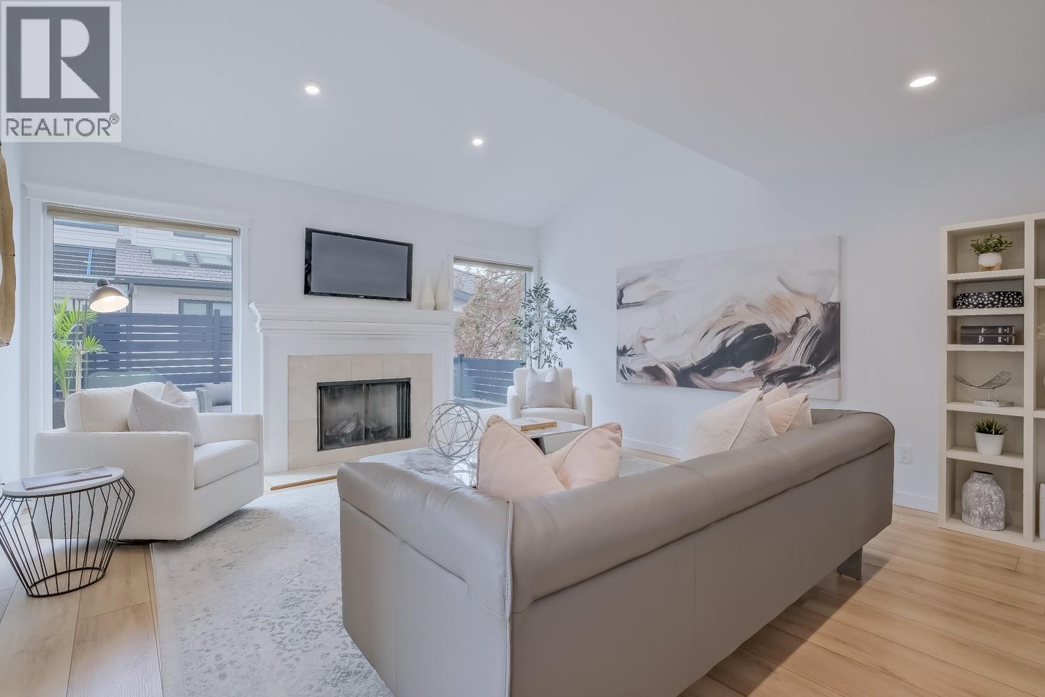 414 West Avenue Unit# 11, Kelowna, British Columbia  V1Y 4Z2 - Photo 4 - 10397327