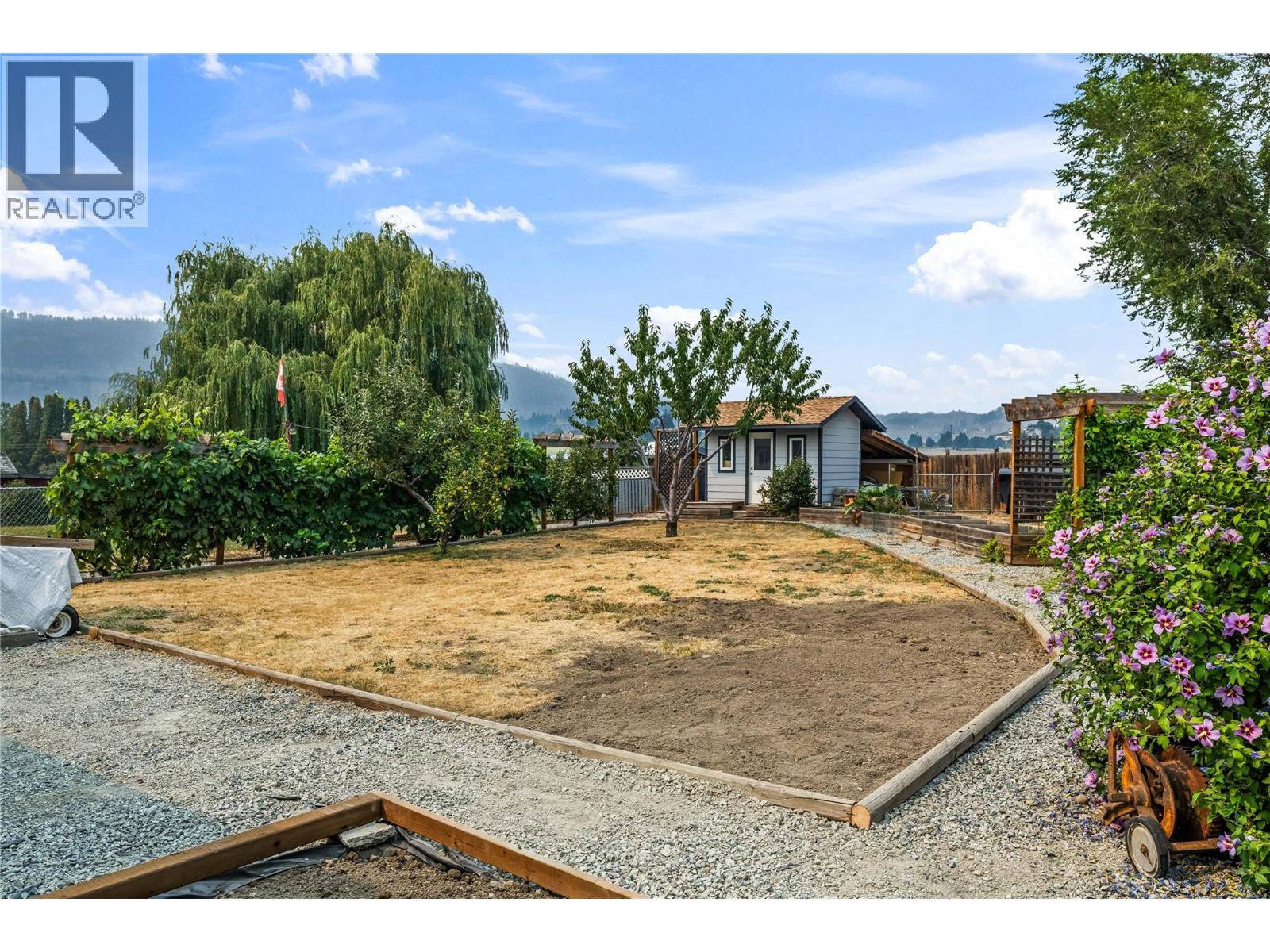 292 Valley Road N, Kelowna, British Columbia  V1V 2G1 - Photo 11 - 10397247