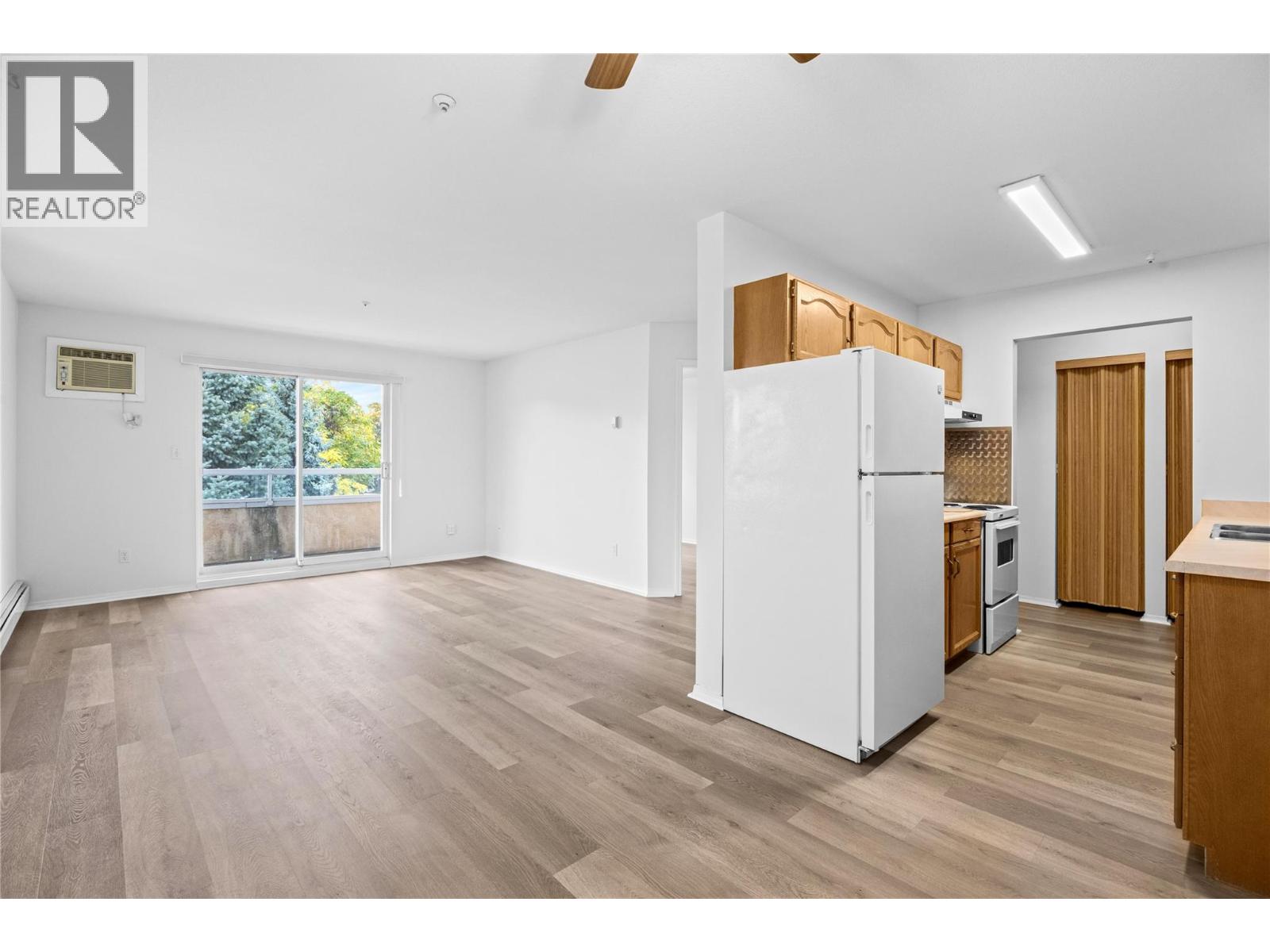 43 & 83 Calgary Avenue, Penticton, British Columbia  V2A 2T7 - Photo 11 - 10397473