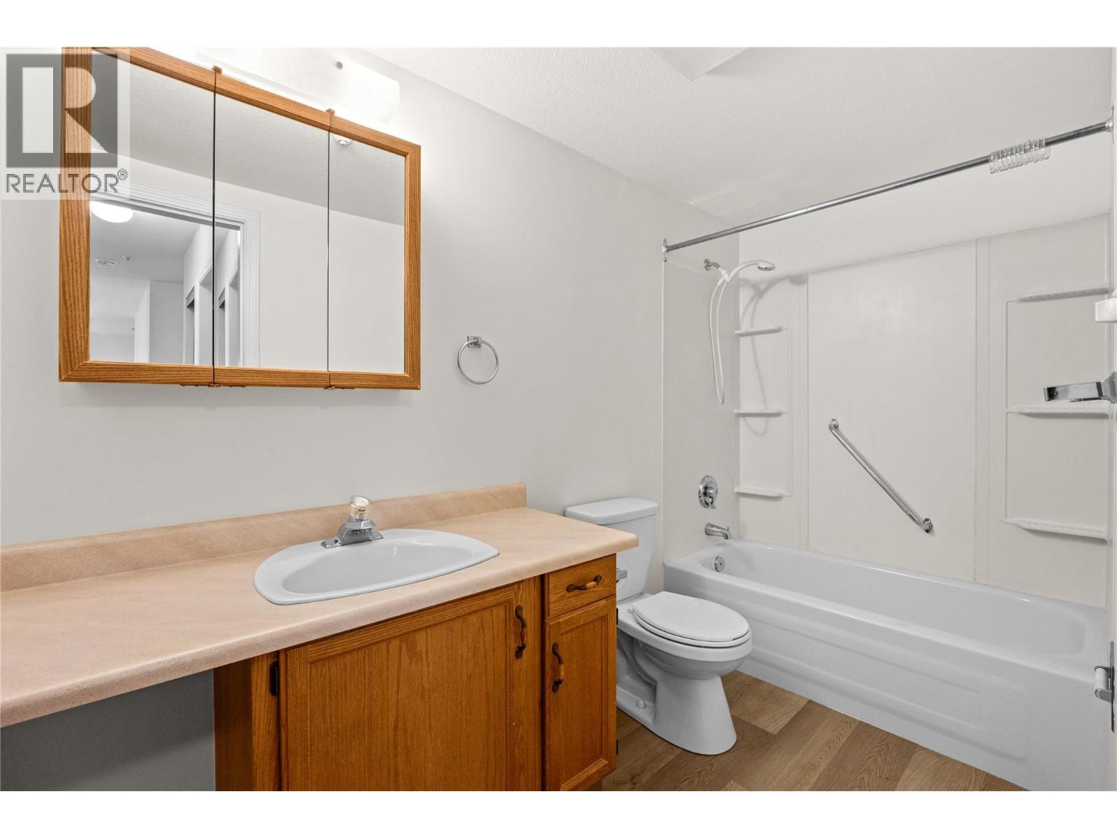 43 & 83 Calgary Avenue, Penticton, British Columbia  V2A 2T7 - Photo 12 - 10397473