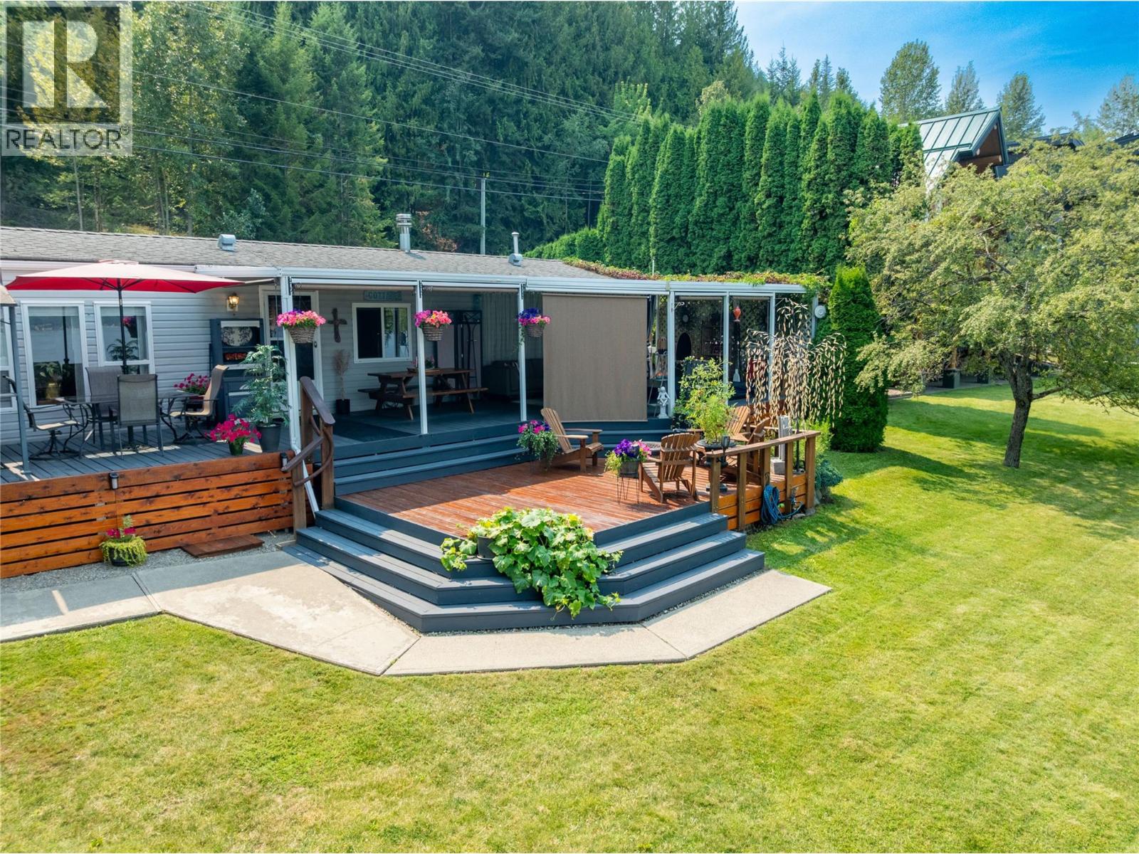 3565 Eagle Bay Road, Eagle Bay, British Columbia  V0E 1T0 - Photo 3 - 10396011