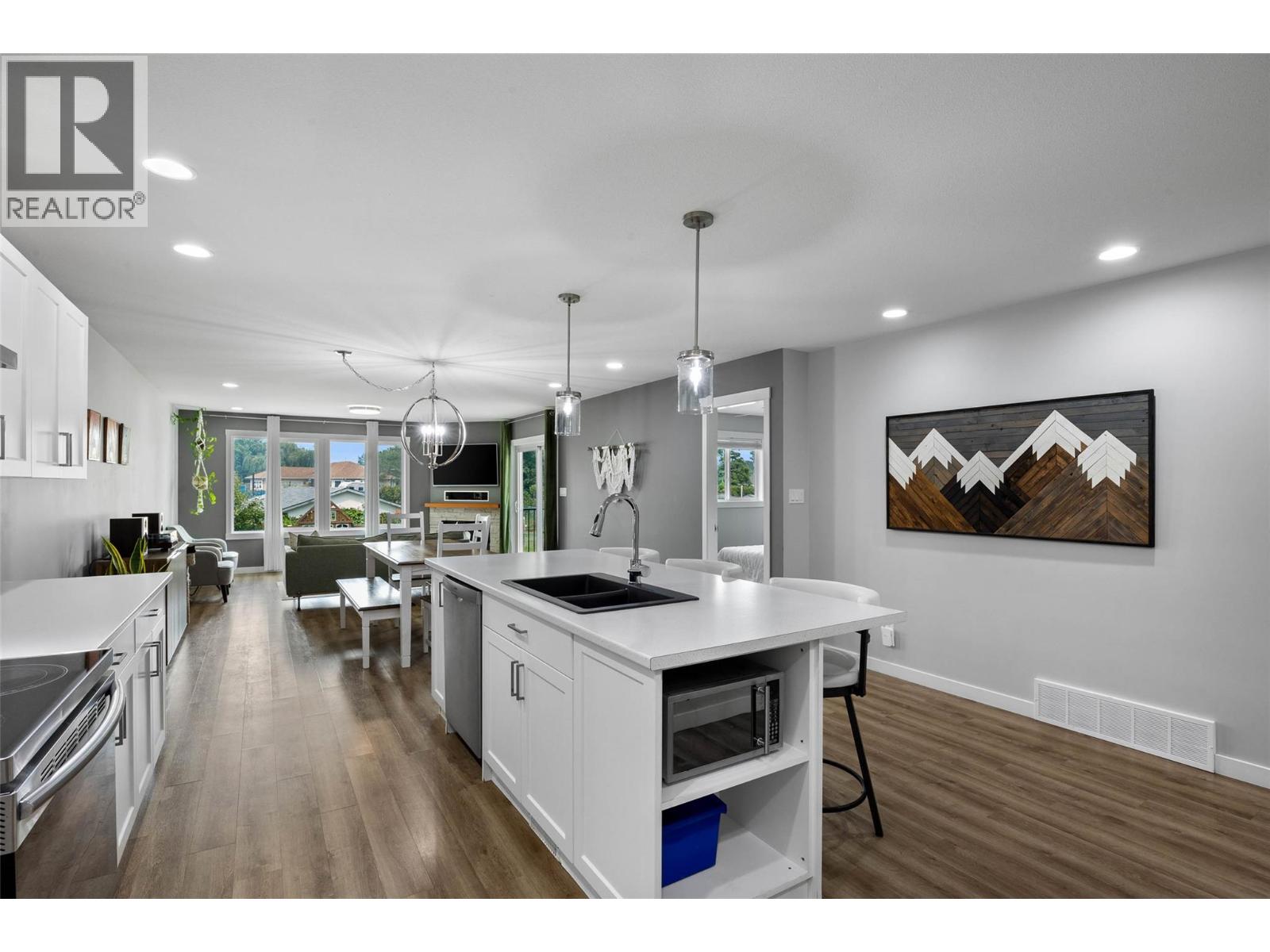 668 Lyne Road, Kamloops, British Columbia  V2B 6N7 - Photo 3 - 10397333