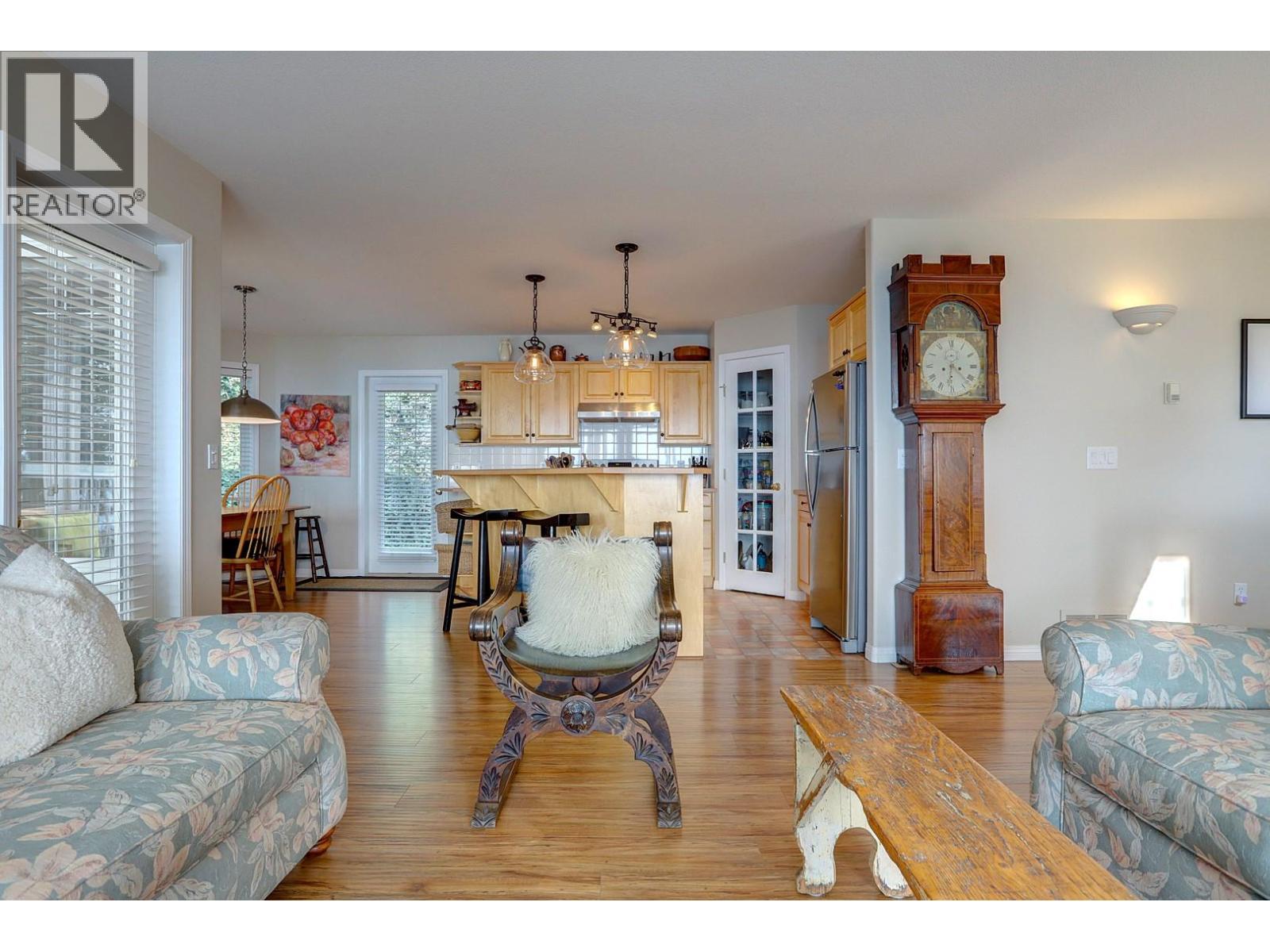 7069 Nakiska Drive, Vernon, British Columbia  V1B 3M5 - Photo 11 - 10396662
