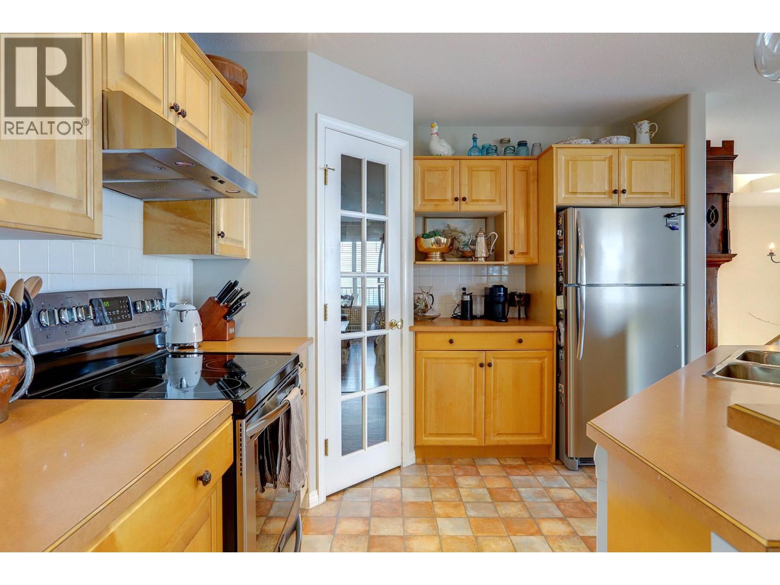 7069 Nakiska Drive, Vernon, British Columbia  V1B 3M5 - Photo 14 - 10396662