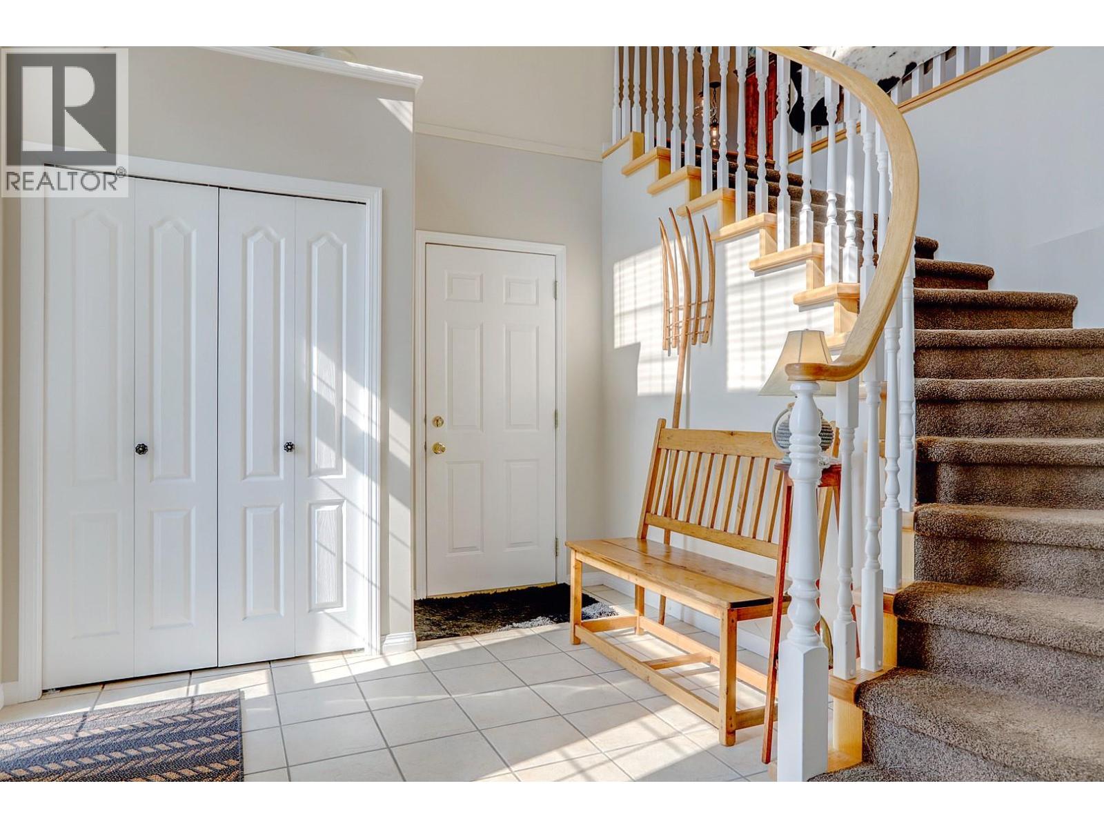 7069 Nakiska Drive, Vernon, British Columbia  V1B 3M5 - Photo 4 - 10396662
