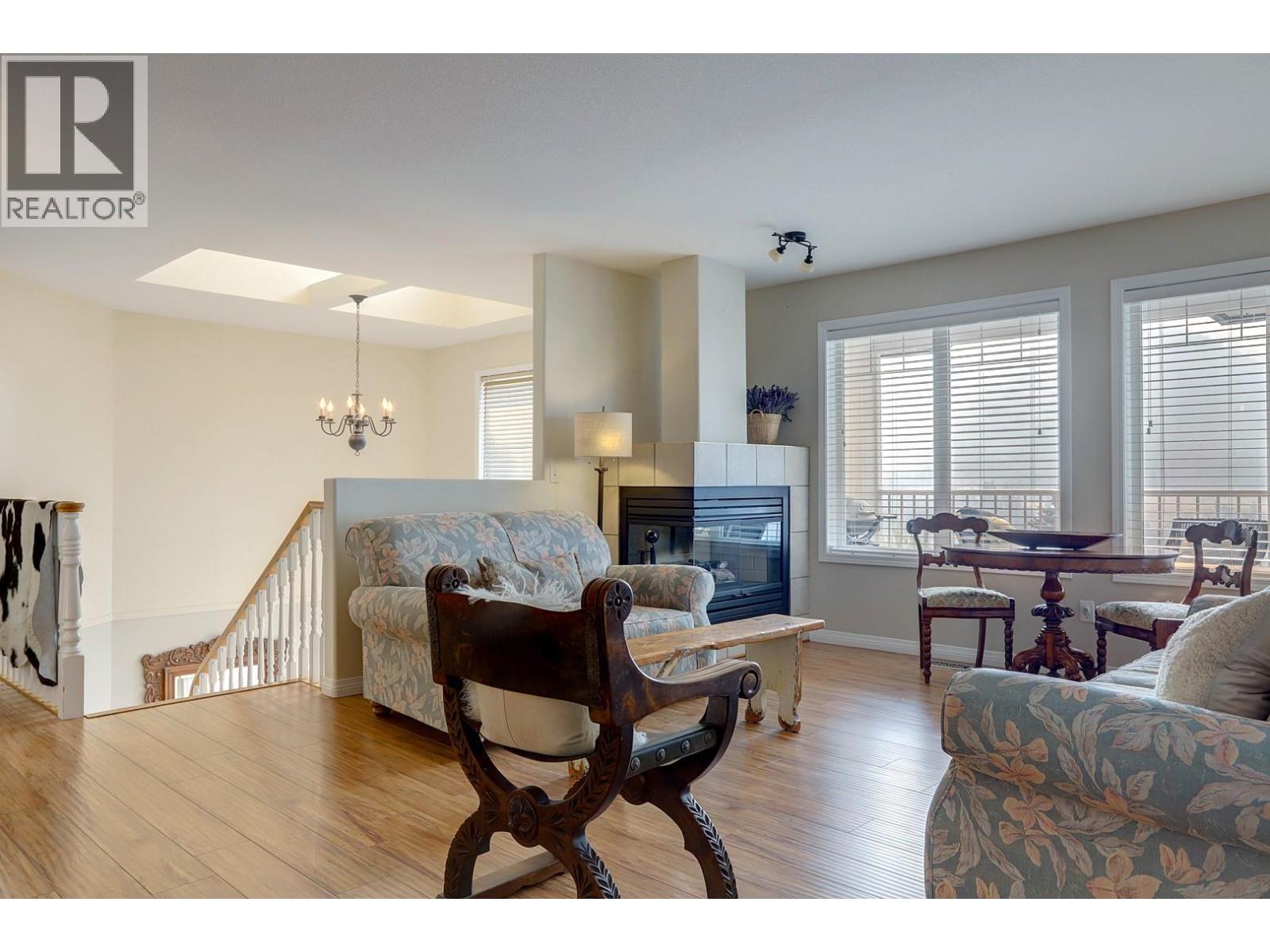 7069 Nakiska Drive, Vernon, British Columbia  V1B 3M5 - Photo 5 - 10396662