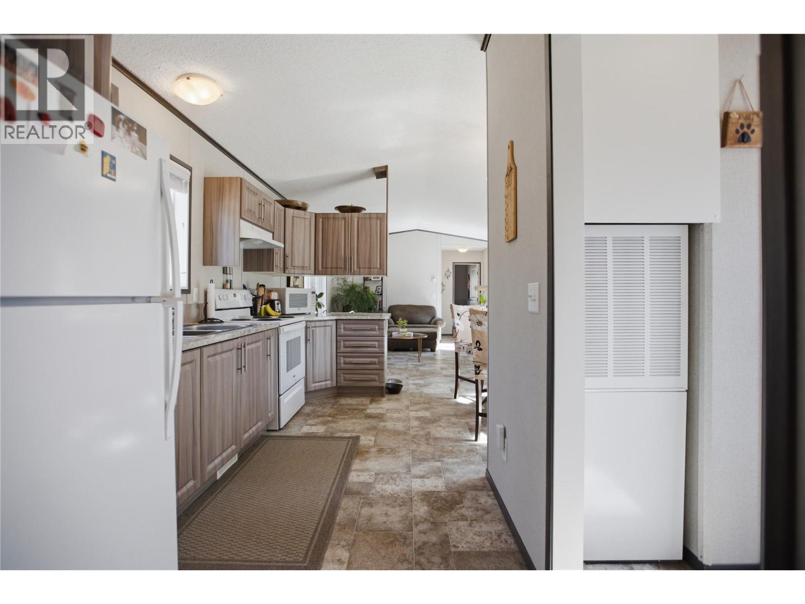 2263 Ojibway Road, Kamloops, British Columbia  V2H 1P1 - Photo 9 - 10397537