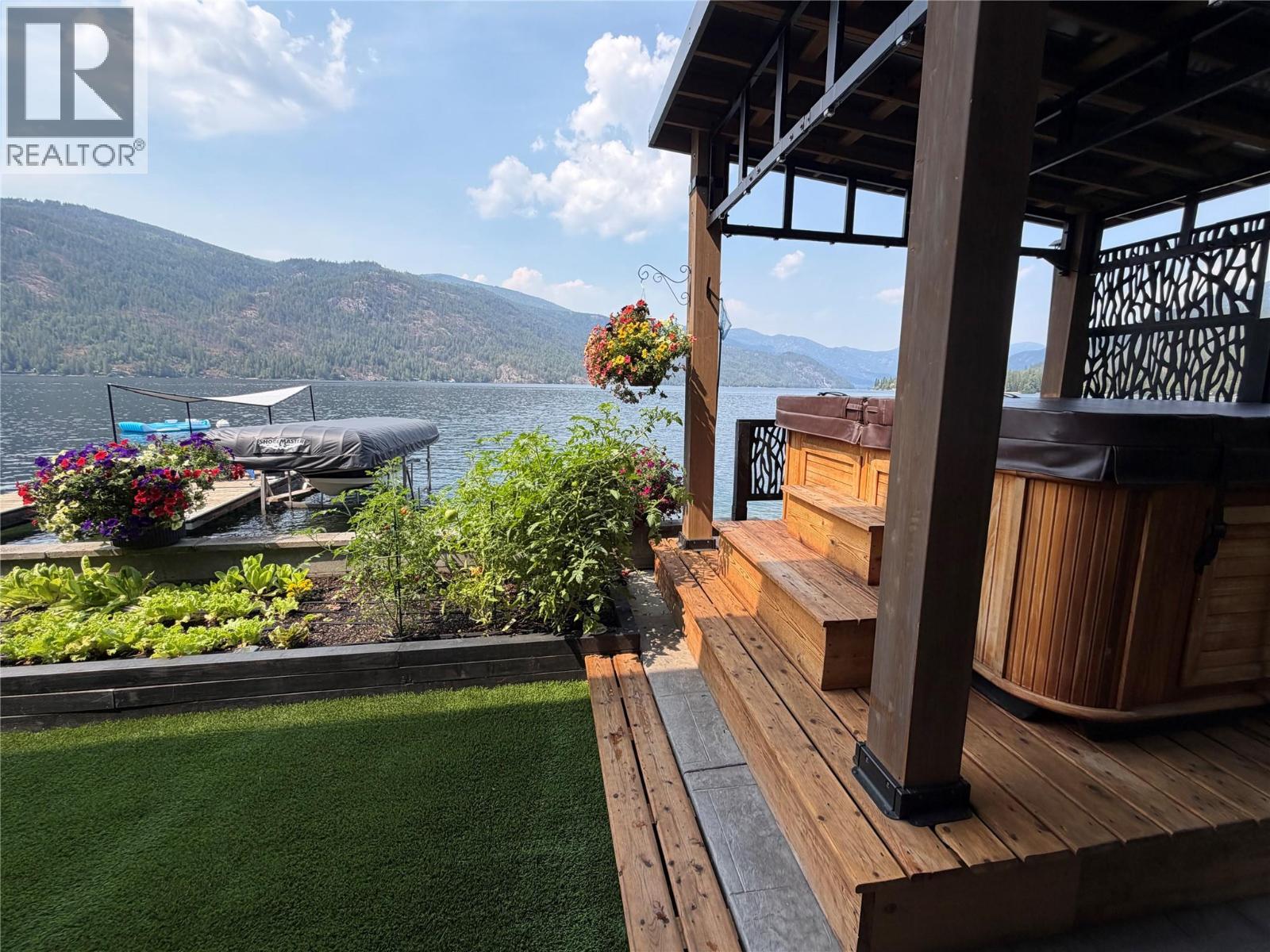 3127 East Lake Drive, Christina Lake, British Columbia  V0H 1E1 - Photo 10 - 10397369