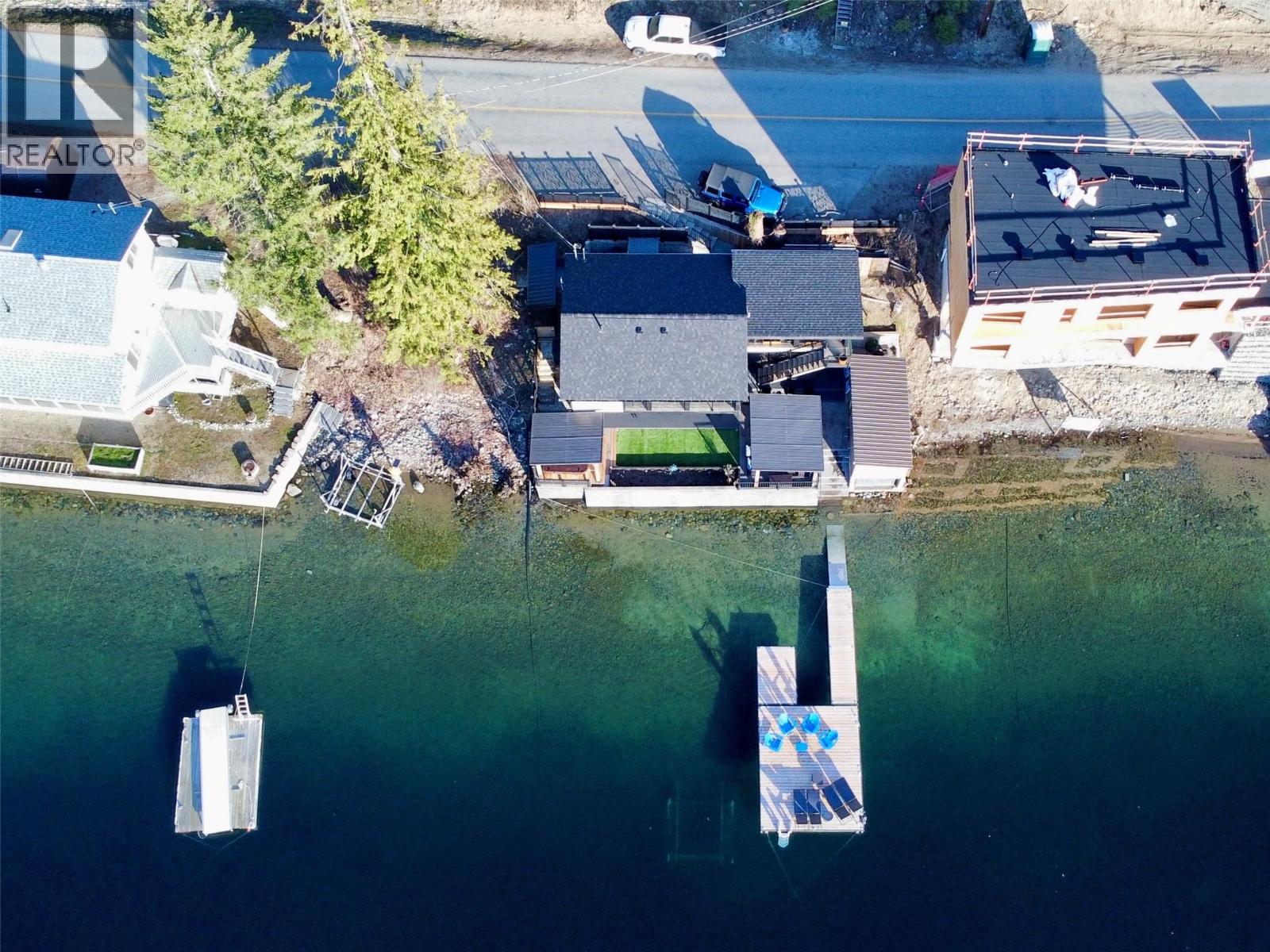 3127 East Lake Drive, Christina Lake, British Columbia  V0H 1E1 - Photo 2 - 10397369