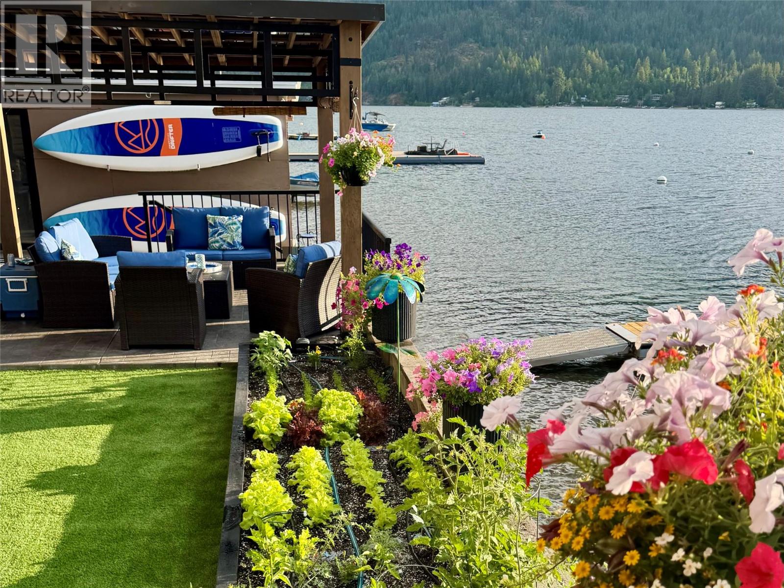 3127 East Lake Drive, Christina Lake, British Columbia  V0H 1E1 - Photo 8 - 10397369