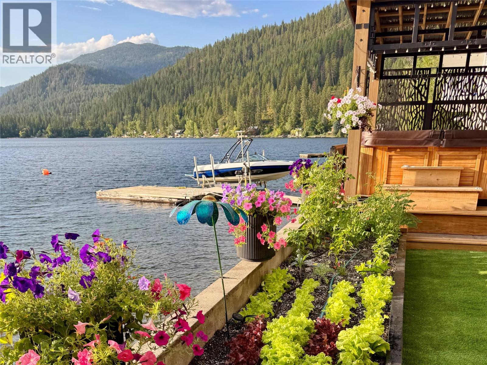 3127 East Lake Drive, Christina Lake, British Columbia  V0H 1E1 - Photo 9 - 10397369