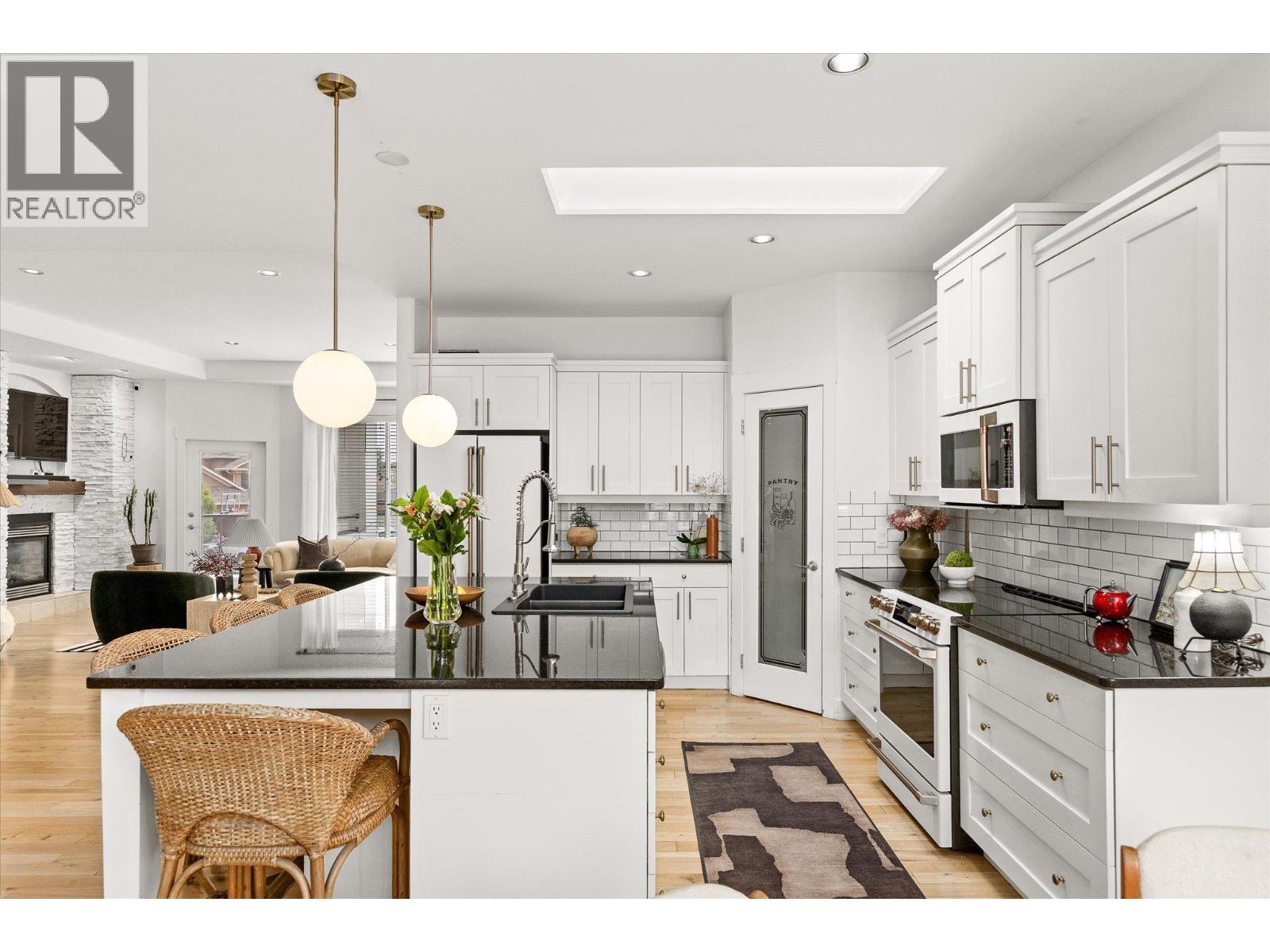 5027 France Court, Kelowna, British Columbia  V1W 4M4 - Photo 24 - 10397426