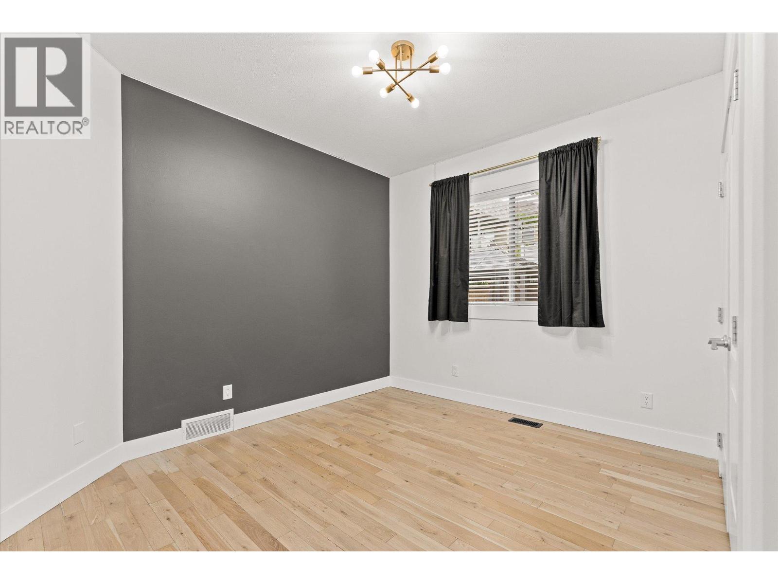 5027 France Court, Kelowna, British Columbia  V1W 4M4 - Photo 32 - 10397426