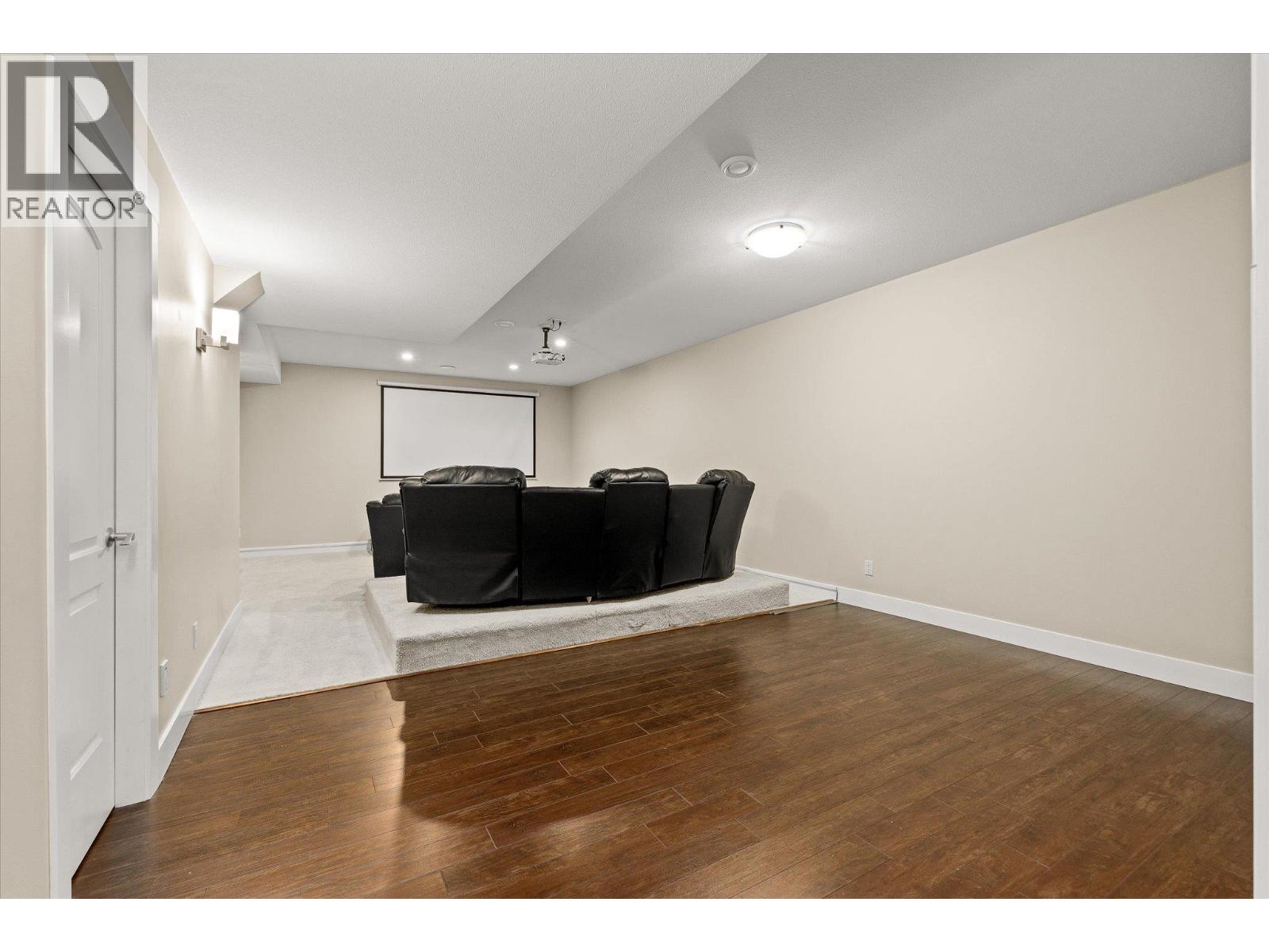 5027 France Court, Kelowna, British Columbia  V1W 4M4 - Photo 37 - 10397426