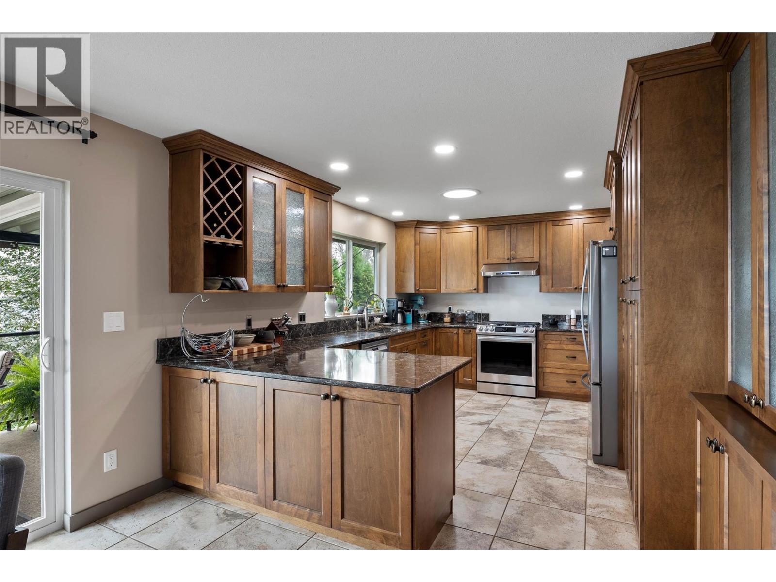 895a Georgeann Road, Kamloops, British Columbia  V2B 6H9 - Photo 15 - 10397392