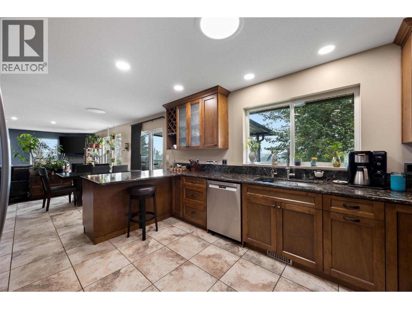 895a Georgeann Road, Kamloops, British Columbia  V2B 6H9 - Photo 17 - 10397392