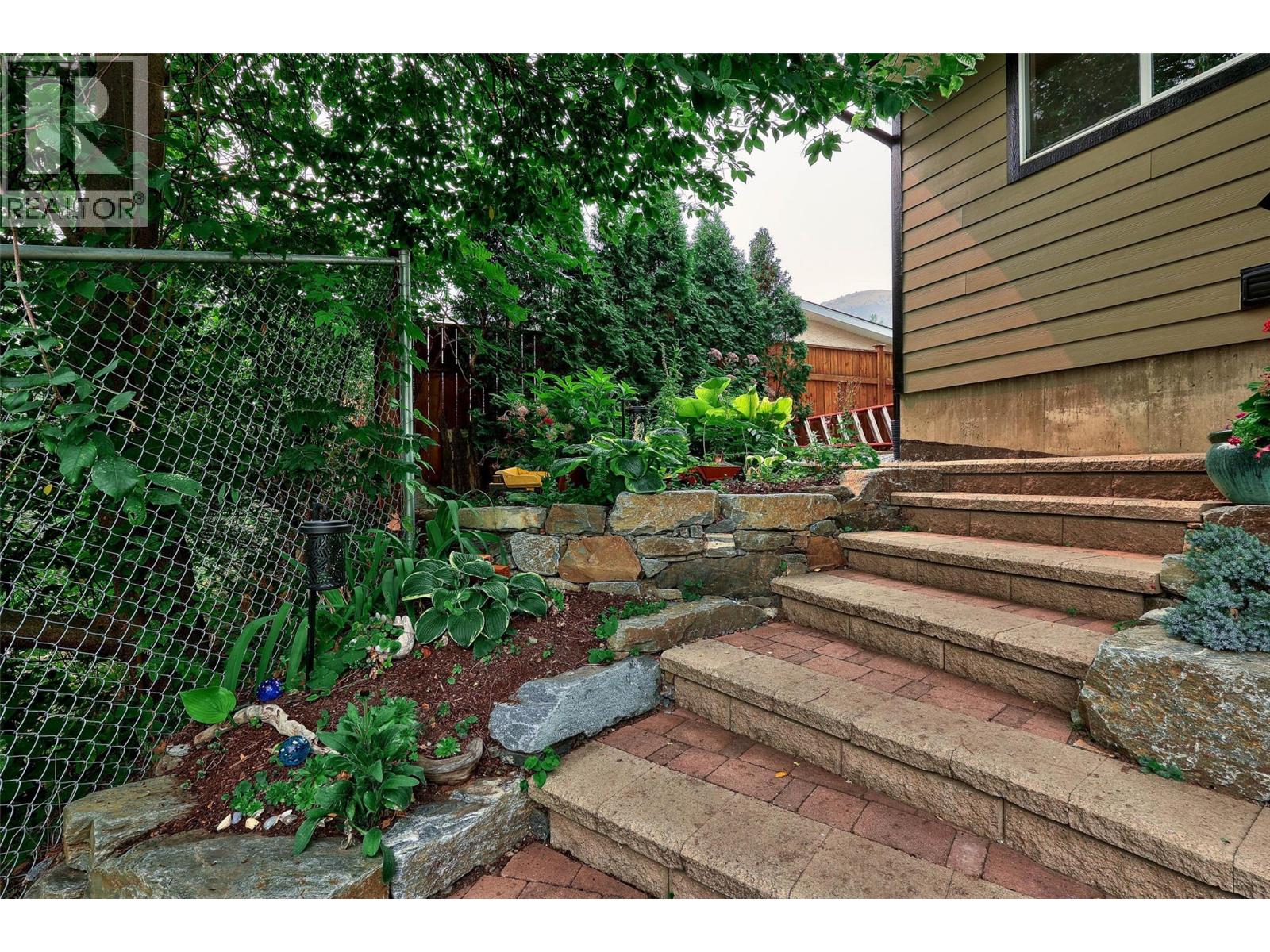 895a Georgeann Road, Kamloops, British Columbia  V2B 6H9 - Photo 40 - 10397392