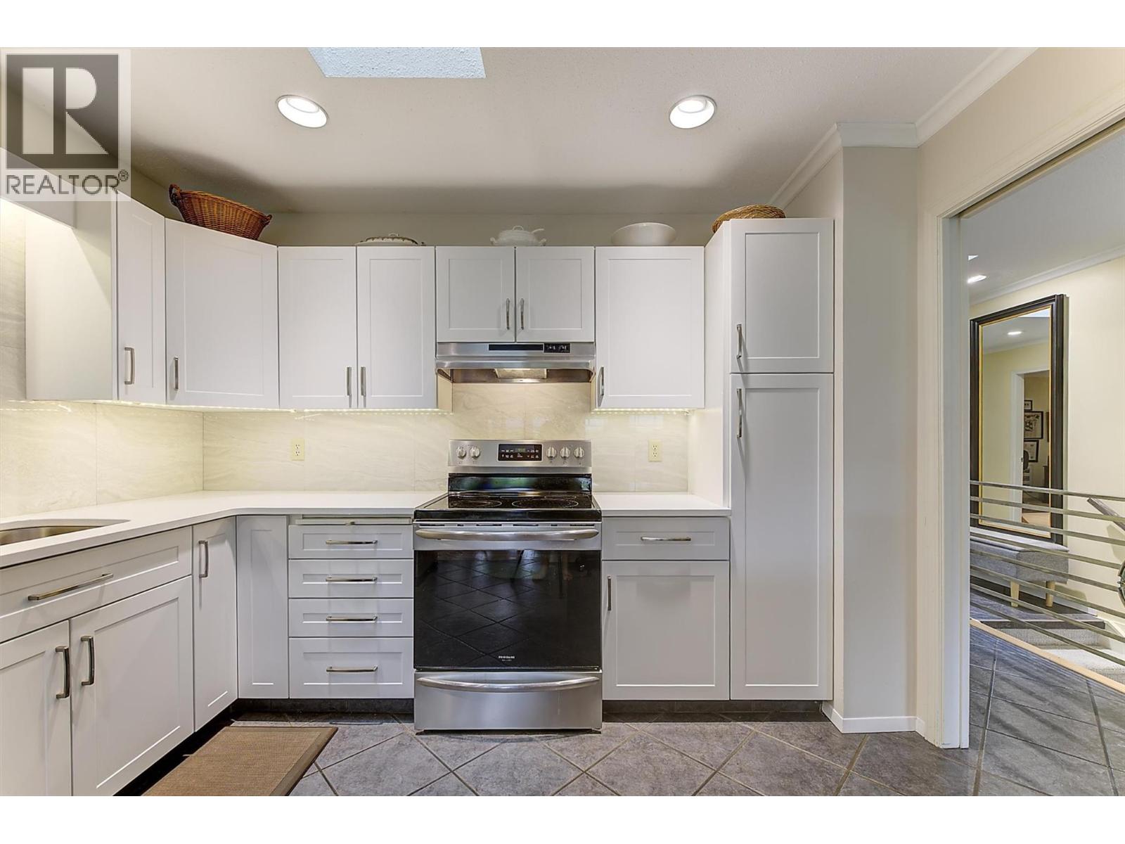 2200 Gordon Drive Unit# 83, Kelowna, British Columbia  V1Y 8T7 - Photo 19 - 10396689
