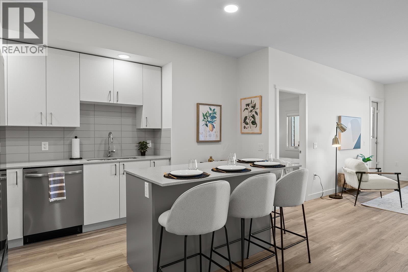 1057 Frost Road Unit# 305, Kelowna, British Columbia  V1W 0G7 - Photo 5 - 10397385