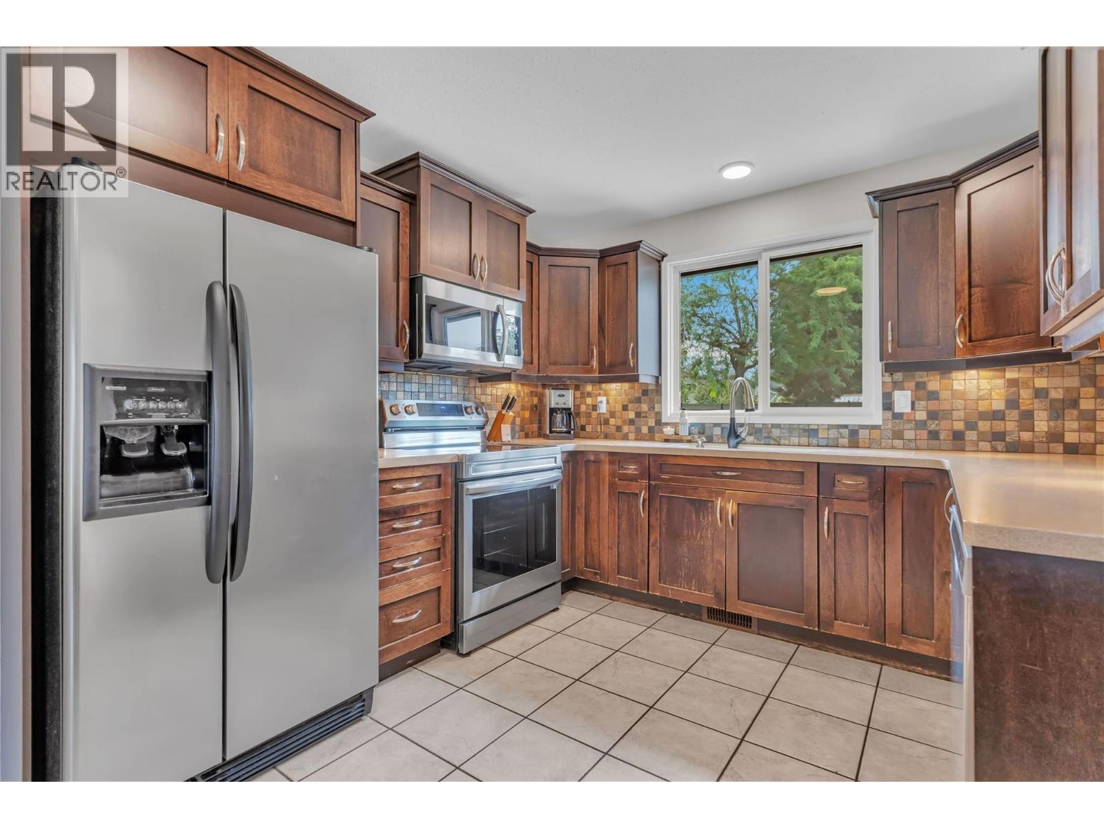 741 Turner Road, Kelowna, British Columbia  V1W 2L1 - Photo 5 - 10397485