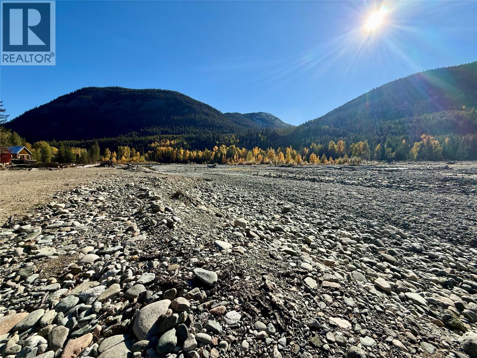 377 Tulameen River Road, Tulameen, British Columbia  V0X 1W0 - Photo 2 - 10397338