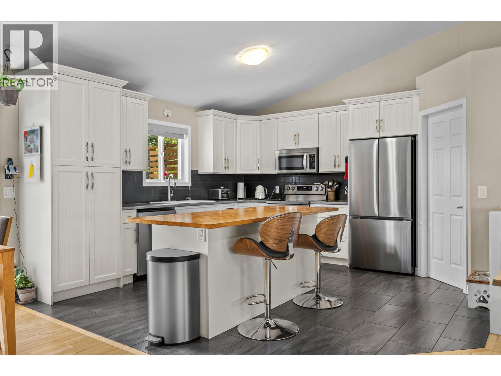 2735 Northview Place, Lake Country, British Columbia  V4V 1R1 - Photo 12 - 10397525