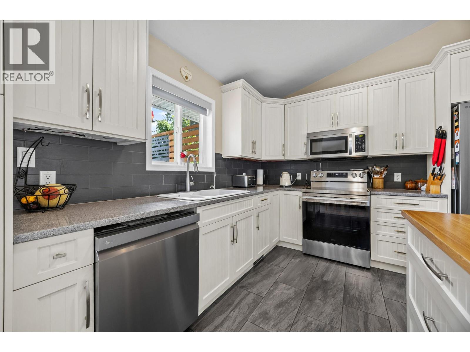 2735 Northview Place, Lake Country, British Columbia  V4V 1R1 - Photo 13 - 10397525