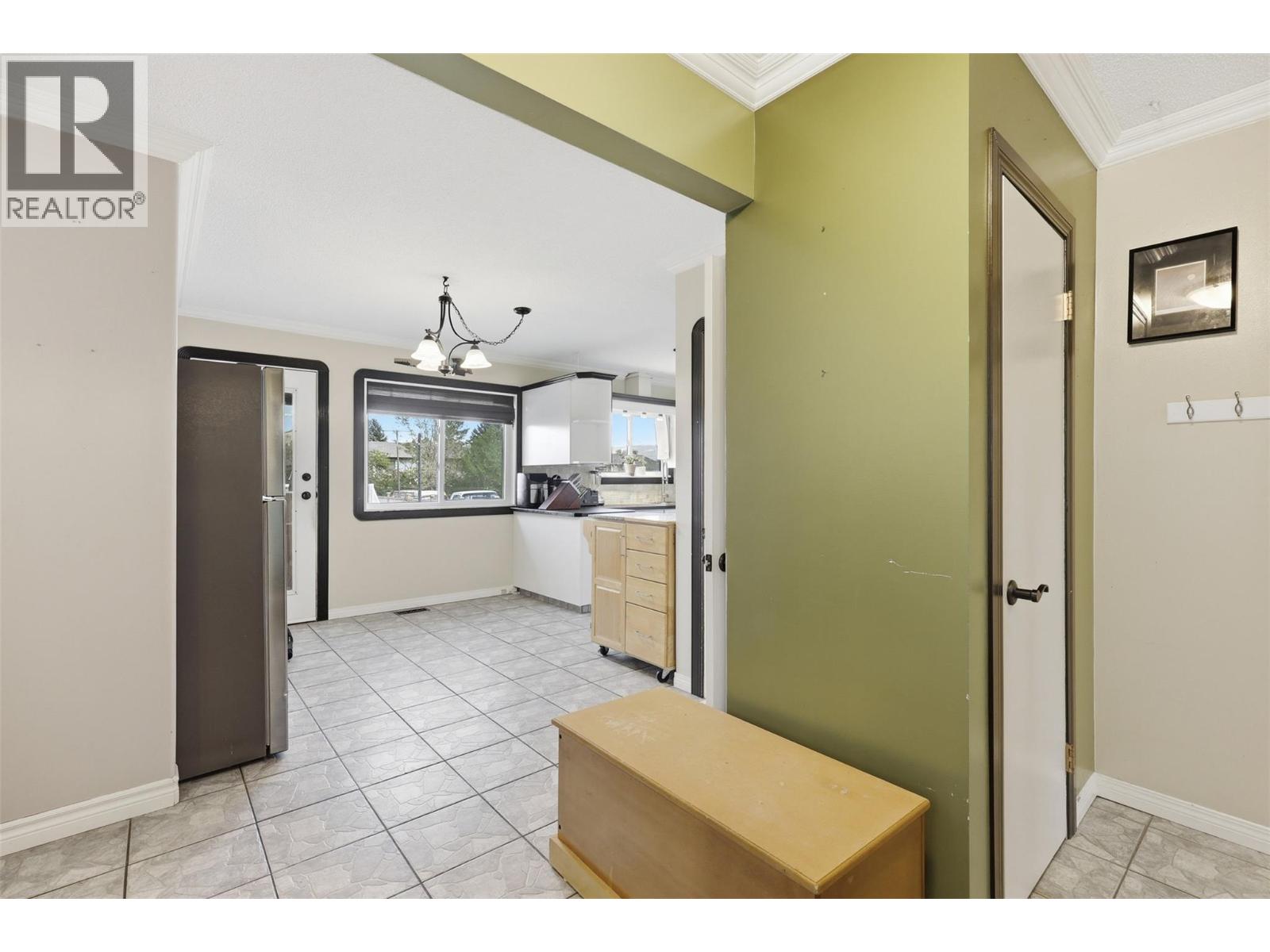 1087 Laroque Street, Kamloops, British Columbia  V2B 5L6 - Photo 13 - 10397554