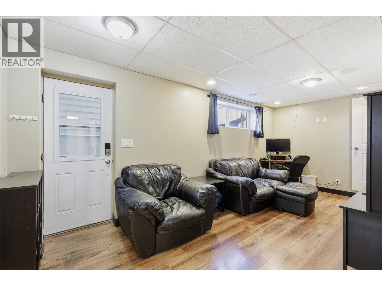 1087 Laroque Street, Kamloops, British Columbia  V2B 5L6 - Photo 27 - 10397554