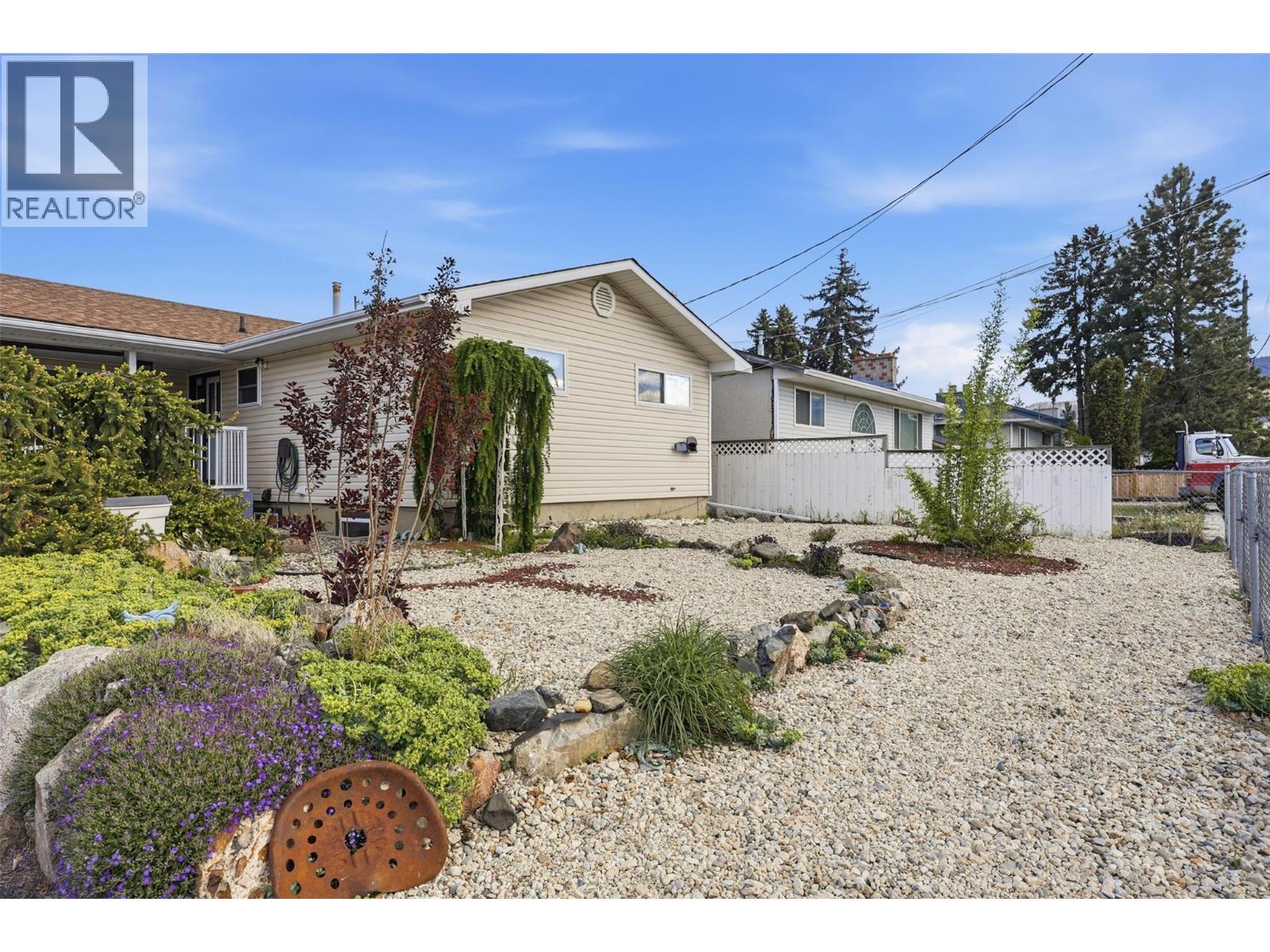 1087 Laroque Street, Kamloops, British Columbia  V2B 5L6 - Photo 5 - 10397554
