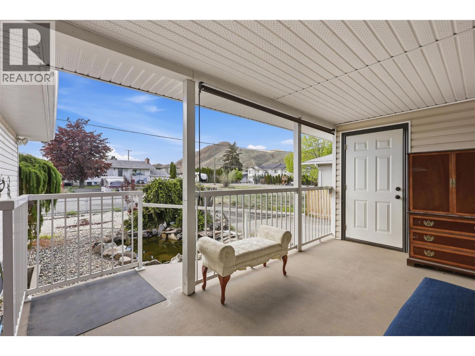 1087 Laroque Street, Kamloops, British Columbia  V2B 5L6 - Photo 7 - 10397554