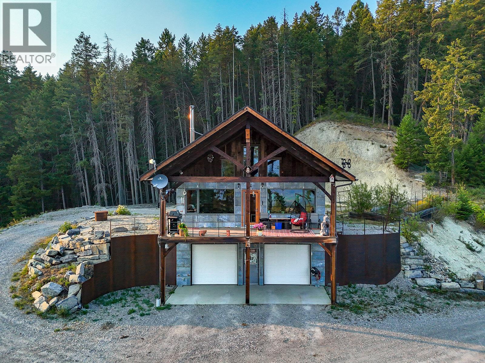 2023 Mcmurdo Road, Golden, British Columbia  V0A 1H4 - Photo 1 - 10397495
