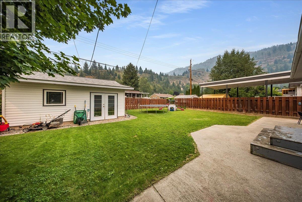 1021 Regan Crescent, Trail, British Columbia  V1R 1C2 - Photo 34 - 10397299