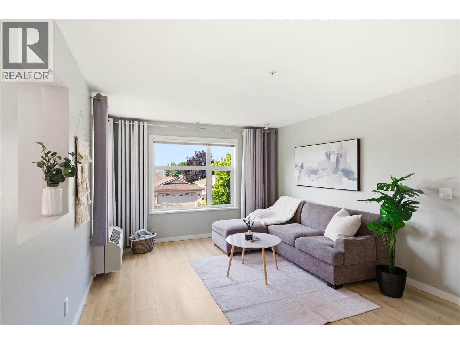 563 Yates Road Unit# 215, Kelowna, British Columbia  V1V 2V3 - Photo 2 - 10397451