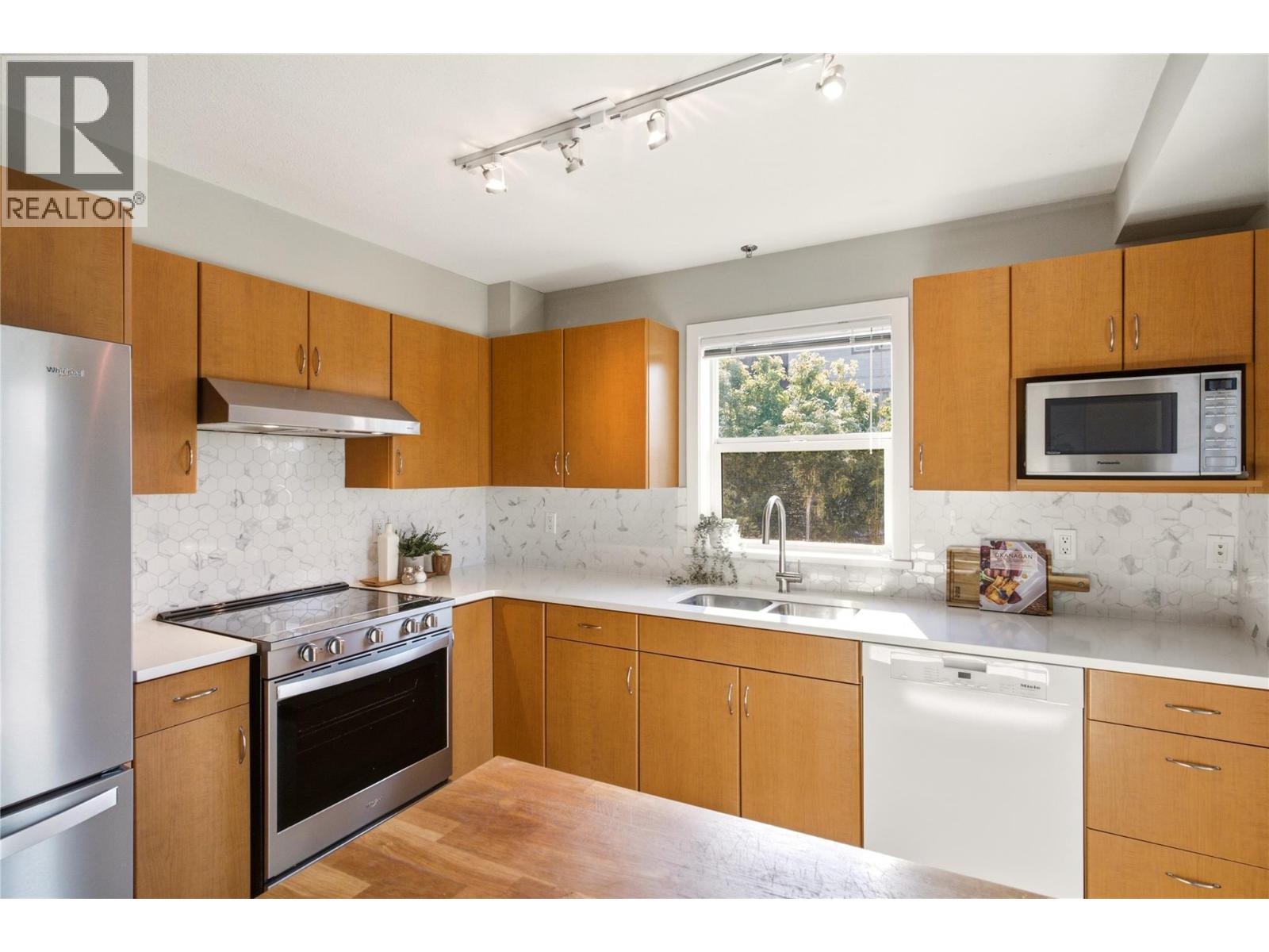 563 Yates Road Unit# 215, Kelowna, British Columbia  V1V 2V3 - Photo 3 - 10397451