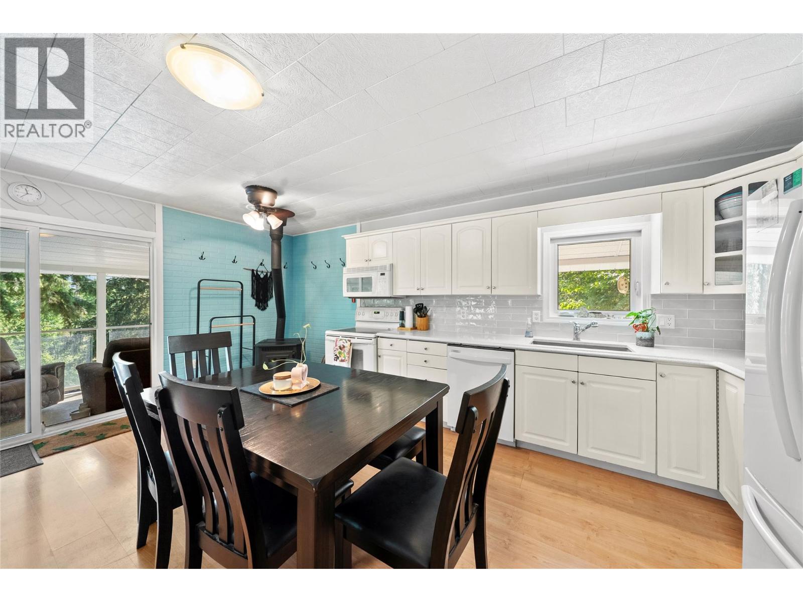 8 Old Town Road, Sicamous, British Columbia  V0E 2V4 - Photo 10 - 10397297
